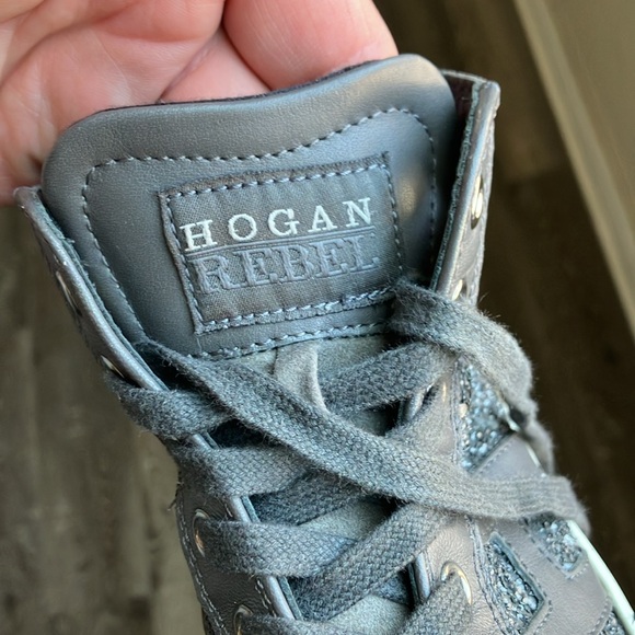 HOGAN - Picture 16 of 17